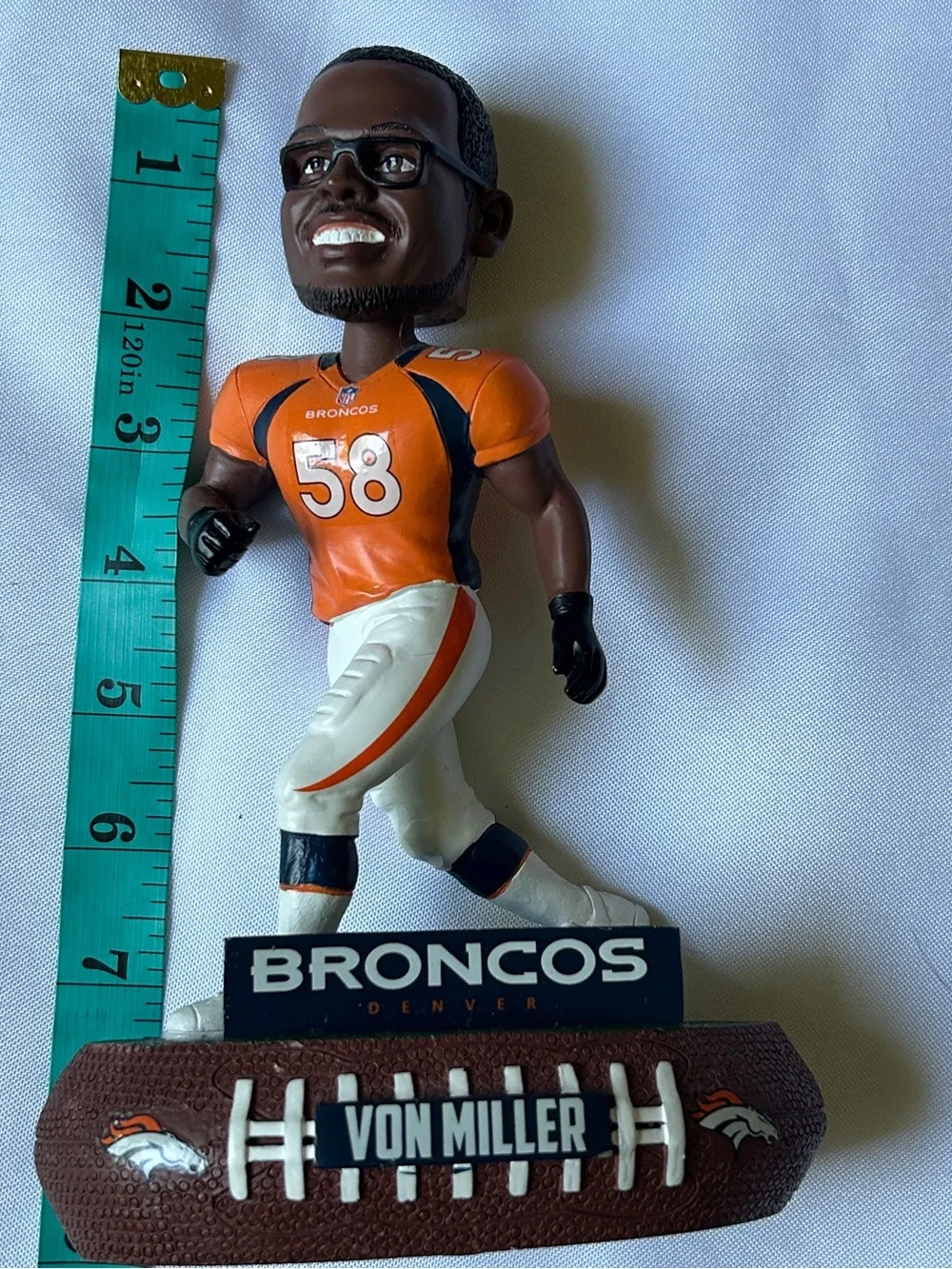 FOCO Von Miller Broncos Limited Edition Bobblehead #416/2018